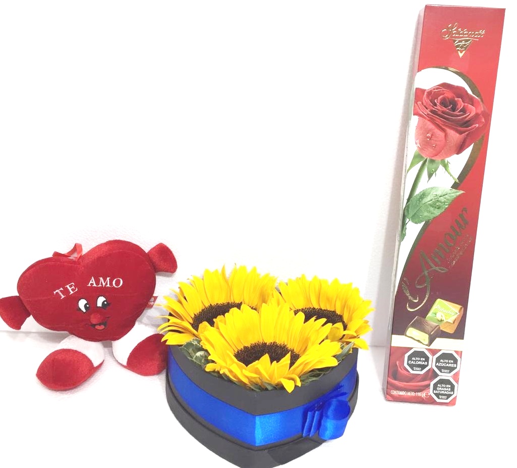 Caja Coraz�n 3 Girasoles, Peluchito Coraz�n 19 cm y Bombones de 116 Grs